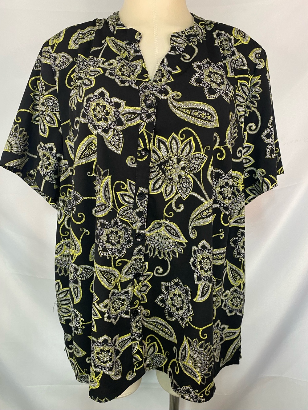 Catherine’s Black Floral Paisley Short-Sleeve BU Blouse Women’s 2X WP- 22/24W